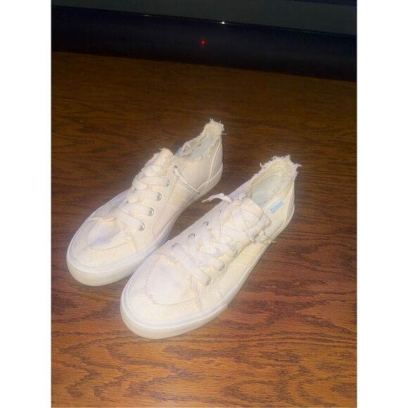 Obtoam Sneakers - Picture 1 of 1